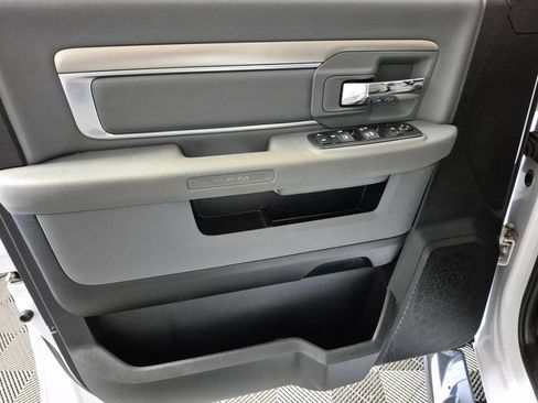 Used 2019 RAM 1500 Classic SLT w/ Luxury Group AWD/4WD image 15