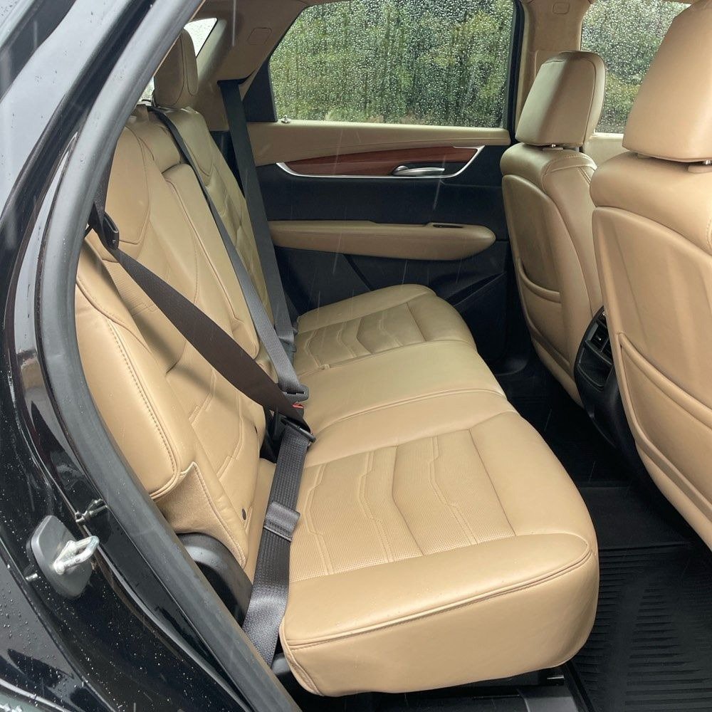 Used 2017 Cadillac XT5 Platinum w/ Driver Assist Package AWD/4WD image 11