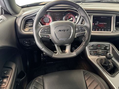 Used 2015 Dodge Challenger SRT Hellcat image 21