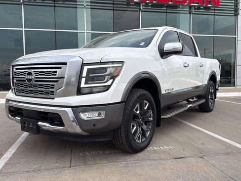 Used 2024 Nissan Titan Platinum Reserve w/ Moonroof Package image 2