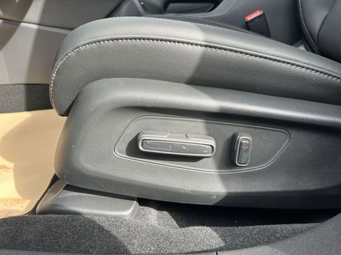 New 2026 Honda HR-V EX-L image 16