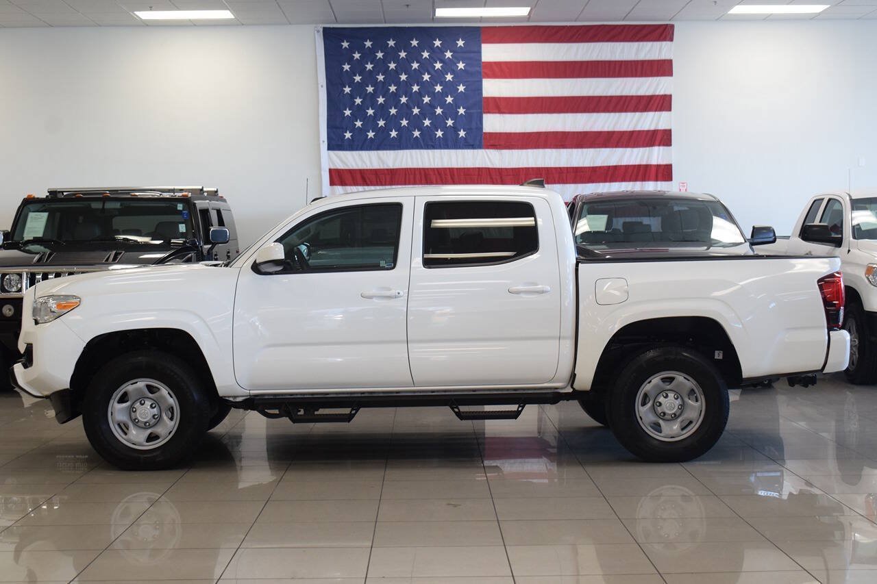 Used 2022 Toyota Tacoma SR AWD/4WD image 4