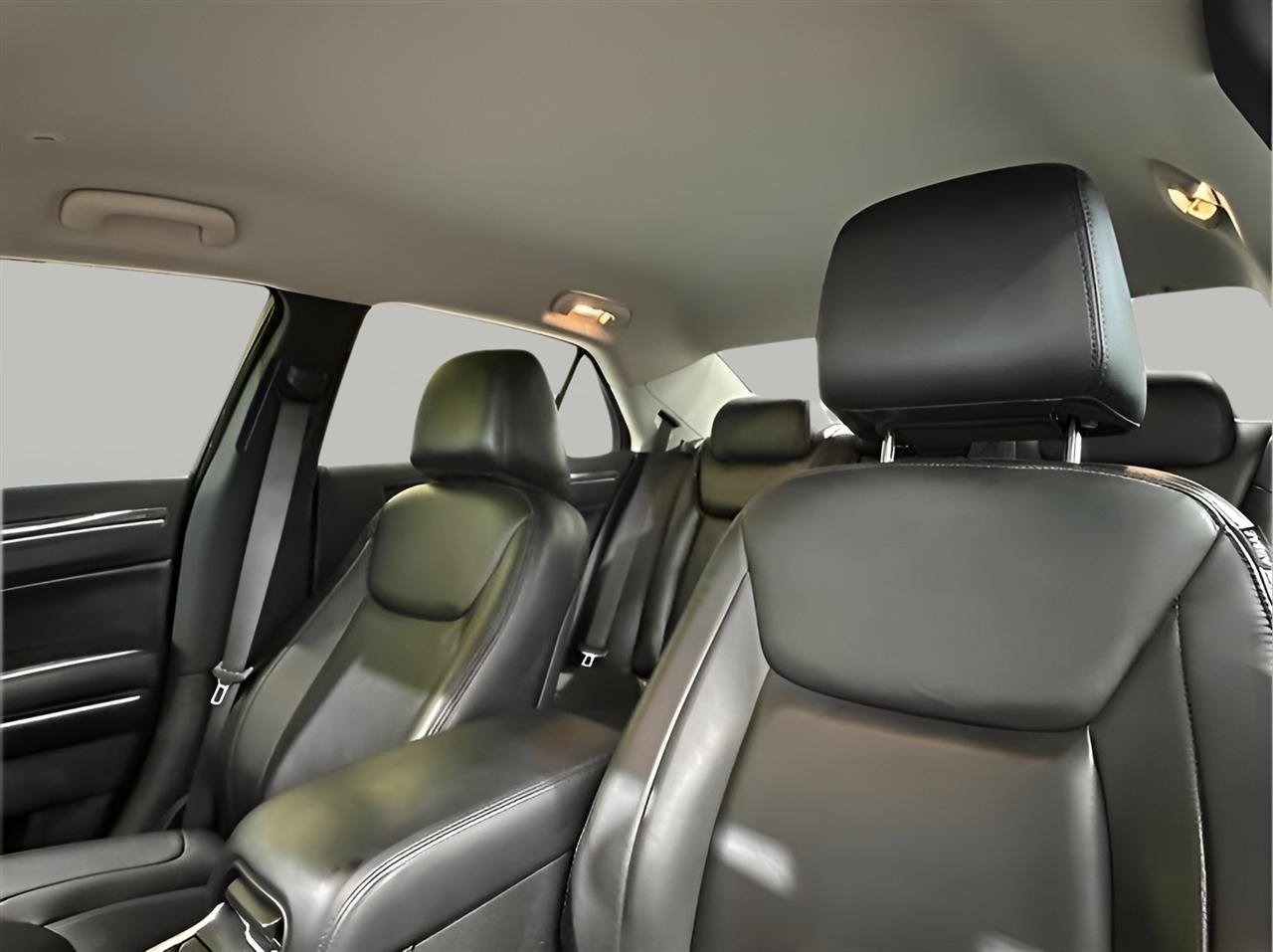 Used 2022 Chrysler 300 Touring L AWD/4WD image 19