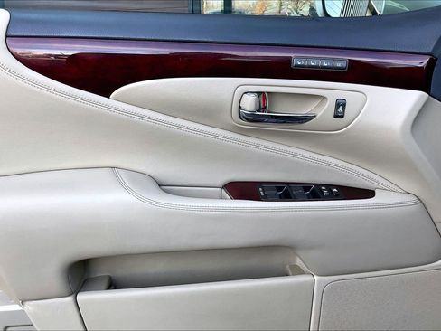 Used 2007 Lexus LS 460 L image 15