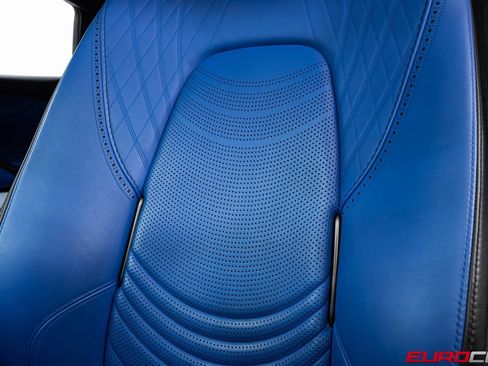 Used 2022 Aston Martin DBX image 39