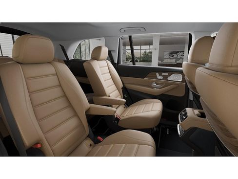 New 2026 Mercedes-Benz GLS 450 4MATIC image 5