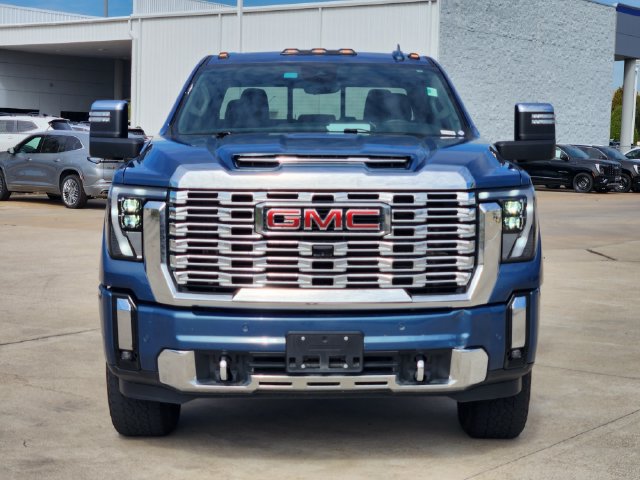 Used 2025 GMC Sierra 2500 Denali w/ Denali Reserve Package AWD/4WD image 2