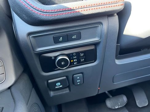 Used 2023 Ford Expedition Max Limited image 34