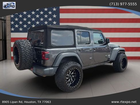 Used 2018 Jeep Wrangler Unlimited Sport S AWD/4WD image 8