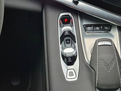Used 2022 Chevrolet Corvette Stingray Preferred Cpe w/ Z51 Performance Package RWD image 16