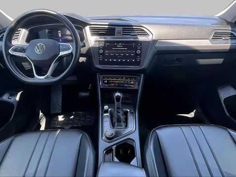 Used 2024 Volkswagen Tiguan SE AWD/4WD image 14