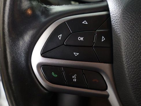 Used 2021 Jeep Cherokee Latitude Lux image 40