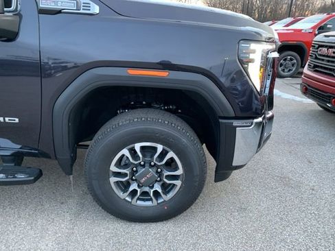 New 2026 GMC Sierra 2500 SLT w/ SLT Premium Package image 2