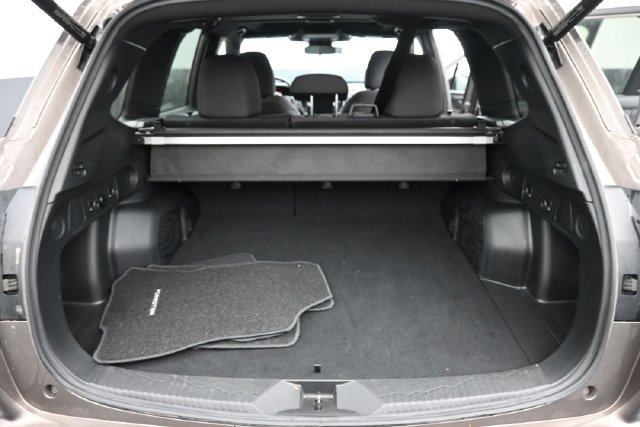 Used 2025 Subaru Forester Premium AWD/4WD image 6