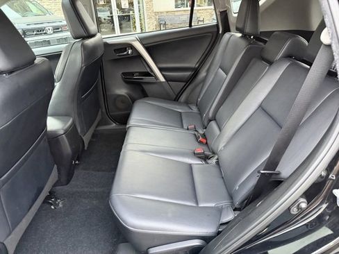 Used 2018 Toyota RAV4 Limited image 37