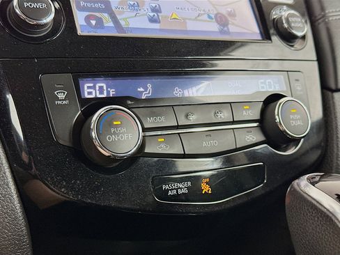 Used 2017 Nissan Rogue SL w/ SL Premium Package AWD/4WD image 24