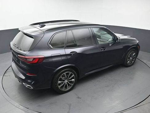 Used 2022 BMW X5 xDrive40i w/ M Sport Package AWD/4WD image 42