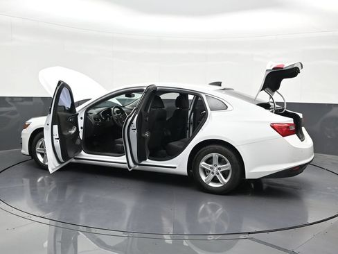 Used 2024 Chevrolet Malibu LS FWD image 34