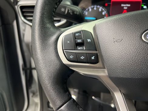 Used 2024 Ford Explorer XLT w/ Equipment Group 202A image 24