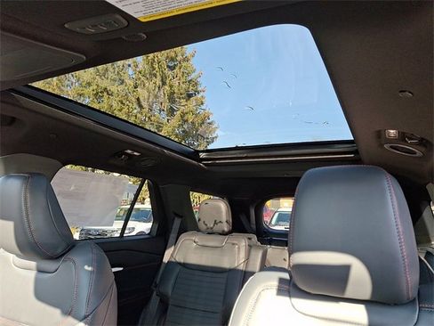 New 2026 Ford Explorer ST-Line w/ ST-Line Street Pack image 10