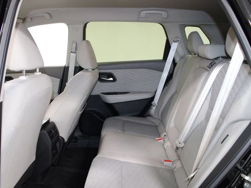 Used 2023 Nissan Rogue SV FWD image 17
