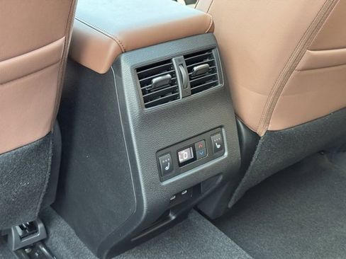 New 2025 Mitsubishi Outlander SEL image 13