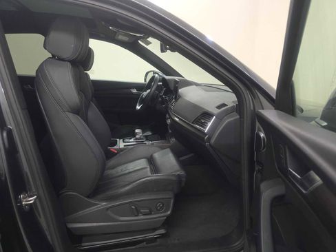 Used 2023 Audi Q5 2.0T Premium w/ Convenience Package AWD/4WD image 8