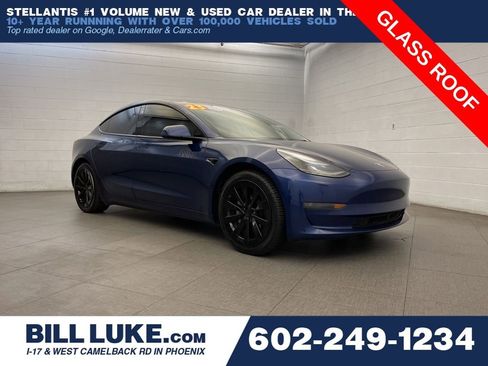 Used 2023 Tesla Model 3 Standard Range image 1