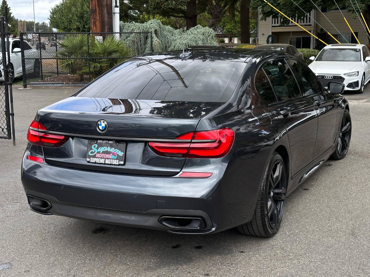Used 2019 BMW 740i w/ Executive Package RWD image 26