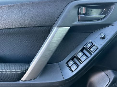 Used 2014 Subaru Forester 2.5i Premium w/ All-Weather Package image 12