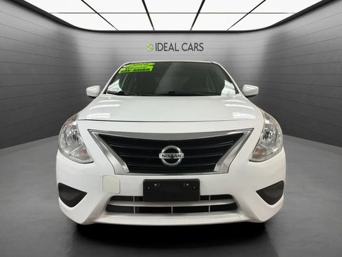 Used 2016 Nissan Versa SV FWD image 8