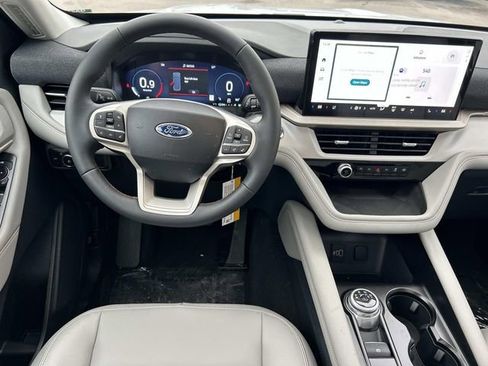 New 2026 Ford Explorer Active w/ Active Comfort Package image 14