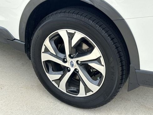 Used 2020 Subaru Outback Touring w/ Popular Package #2 image 12