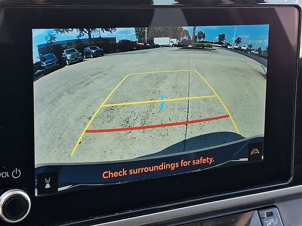 Used 2025 Toyota Camry LE FWD image 17