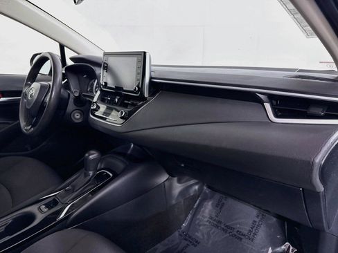 Used 2020 Toyota Corolla LE FWD image 34
