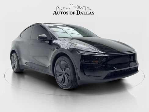 Used 2026 Tesla Model Y AWD image 3