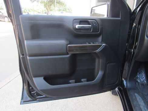 Used 2020 Chevrolet Silverado 1500 LT w/ Trailering Package image 14