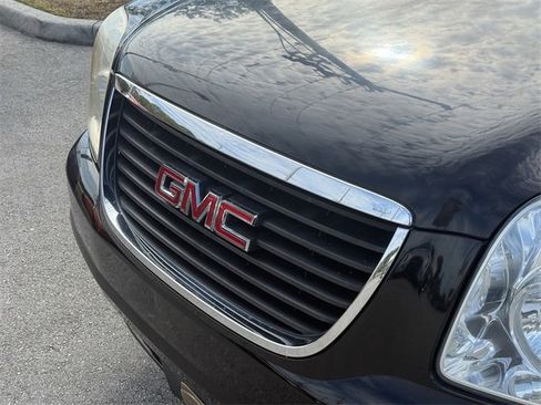 Used 2013 GMC Yukon XL SLT image 6