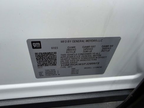 Used 2023 Chevrolet Traverse LT FWD image 19