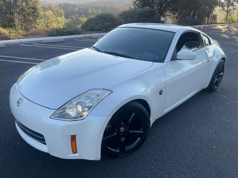 Used 2008 Nissan 350Z Coupe w/ Cargo Convenience Pkg image 1
