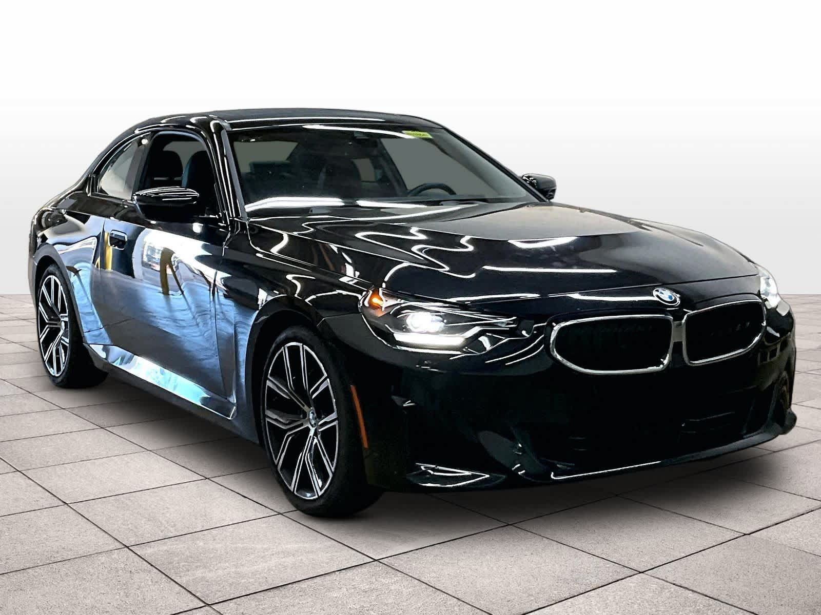 Used 2023 BMW 230i Coupe w/ Convenience Package RWD image 2