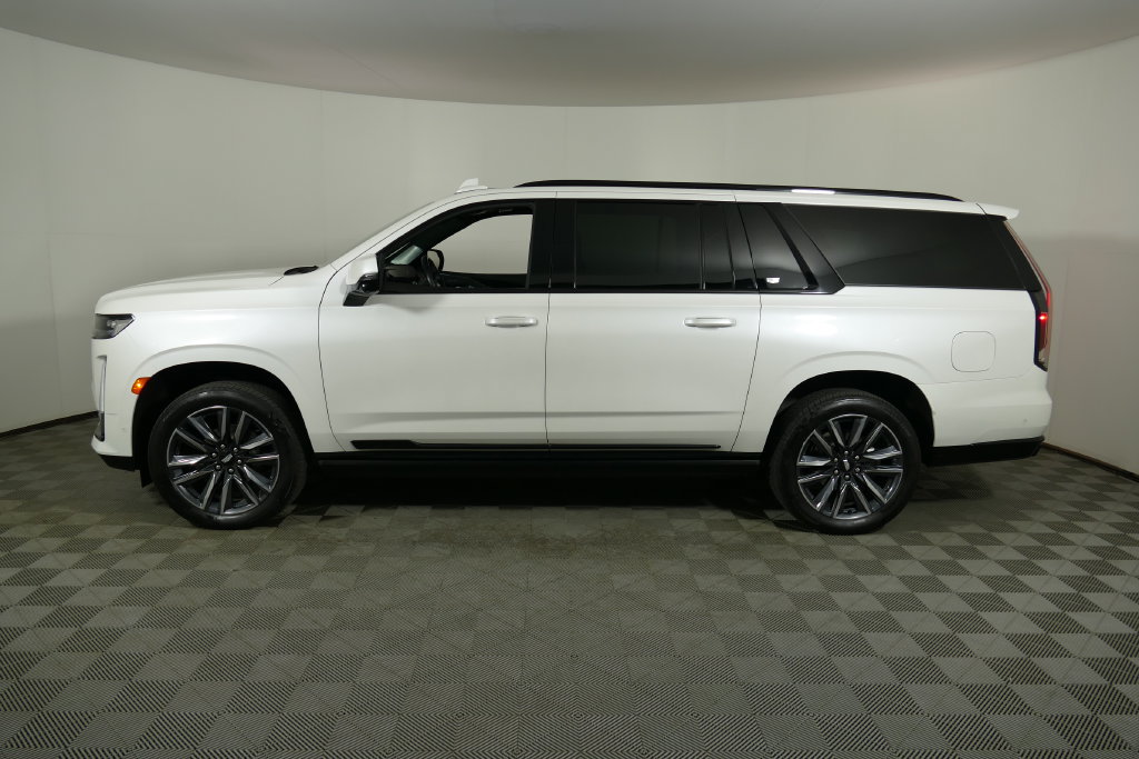 Used 2024 Cadillac Escalade ESV Sport w/ Touring Package AWD/4WD image 6