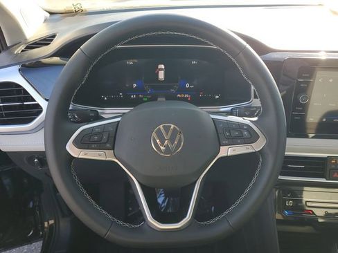 New 2026 Volkswagen Taos SE FWD image 19
