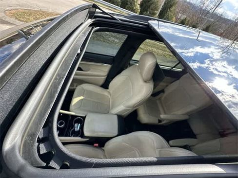 Used 2023 Jeep Grand Cherokee L Limited w/ Luxury Tech Group II image 6