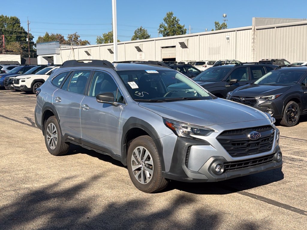 Used 2025 Subaru Outback w/ Popular Package #1A AWD/4WD image 3