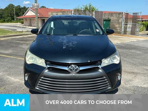 Used 2017 Toyota Camry LE FWD image 2