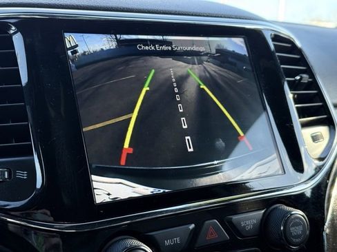 Certified 2021 Jeep Grand Cherokee Limited image 24