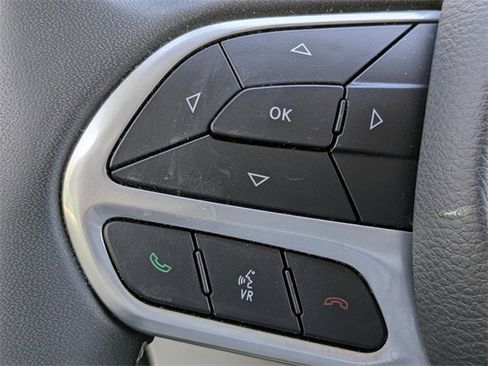 Used 2023 Chrysler Voyager LX image 23