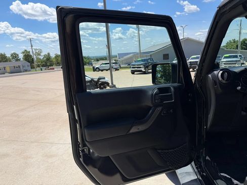 Used 2014 Jeep Wrangler Sport w/ Quick Order Package 24S AWD/4WD image 13