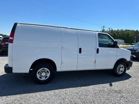 Used 2021 Chevrolet Express 2500 RWD image 7
